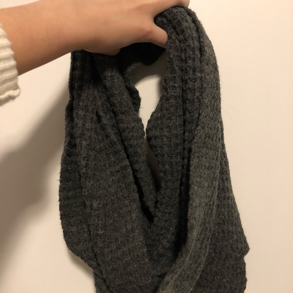 Gray infinity scarf!